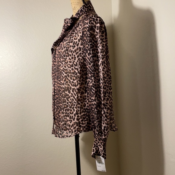 PAIGE Cleobelle Leopard Silk V-Neck Blouse NWT - Picture 10 of 16